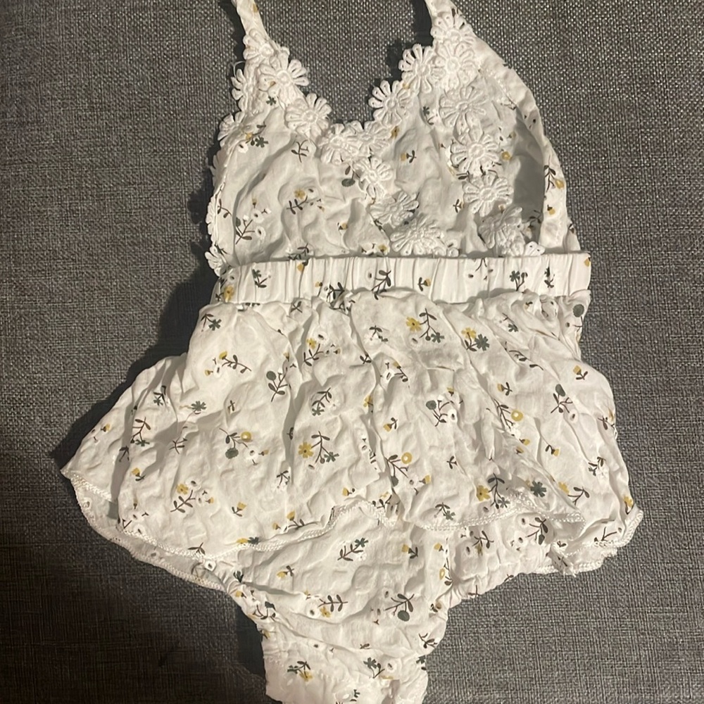 Summer outfit for baby girls